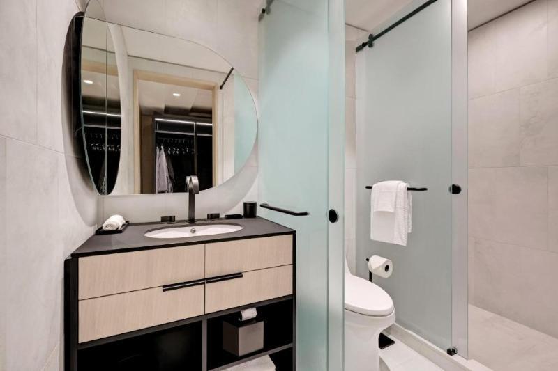 Canopy By Hilton Toronto Yorkville Ngoại thất bức ảnh