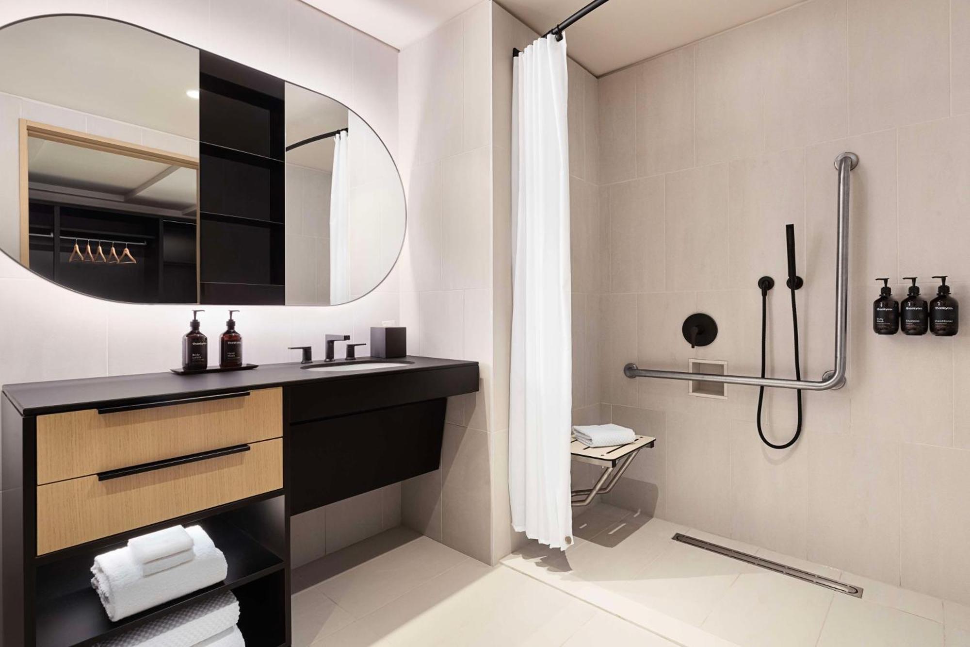 Canopy By Hilton Toronto Yorkville Ngoại thất bức ảnh