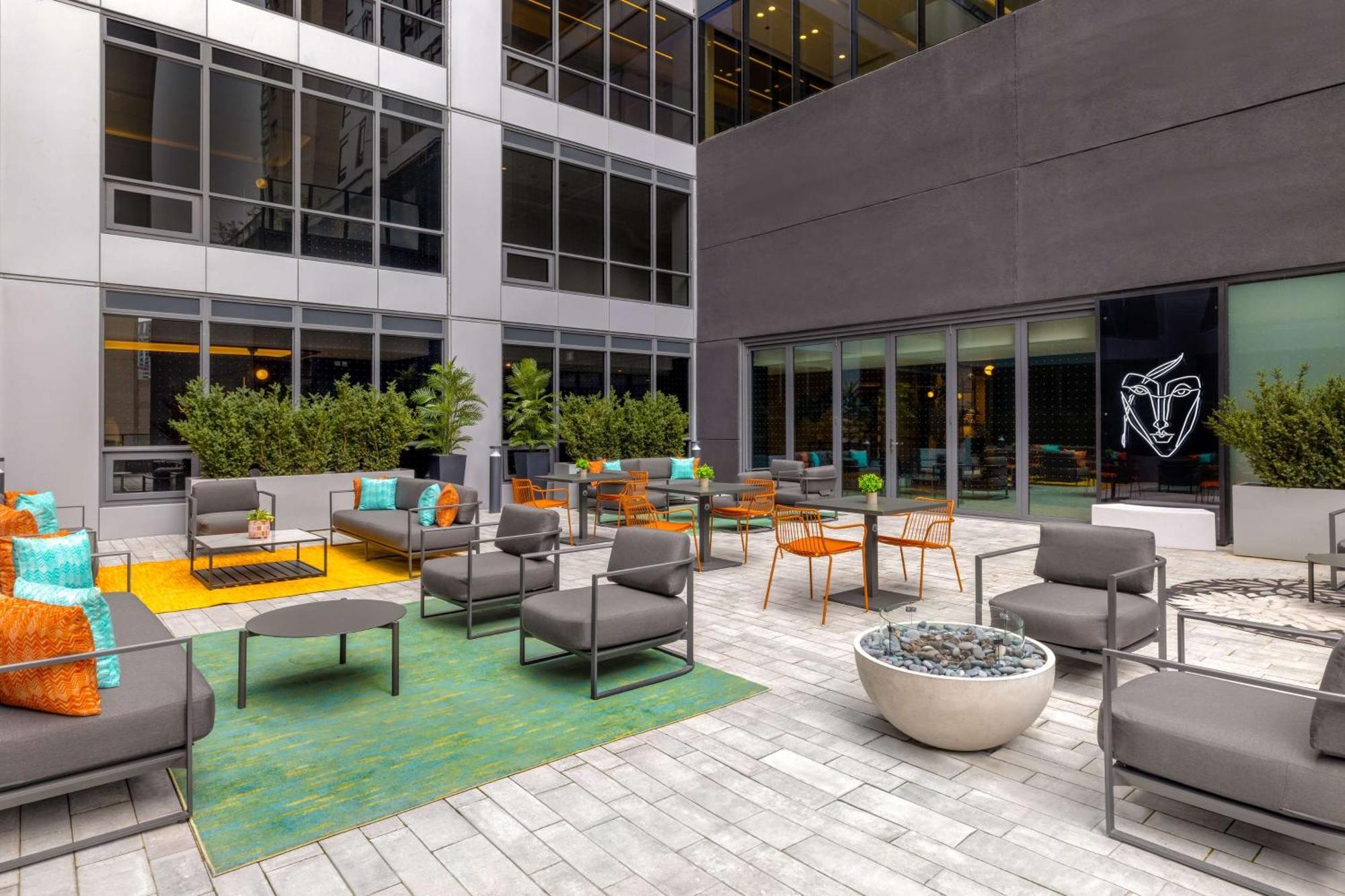 Canopy By Hilton Toronto Yorkville Ngoại thất bức ảnh